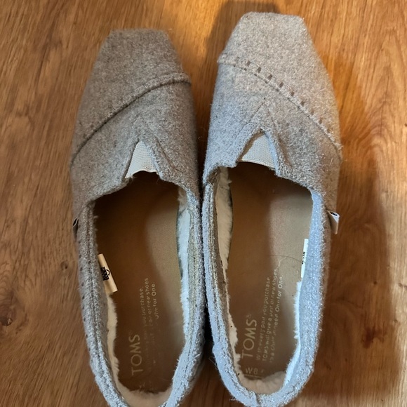 Toms - Picture 5 of 10